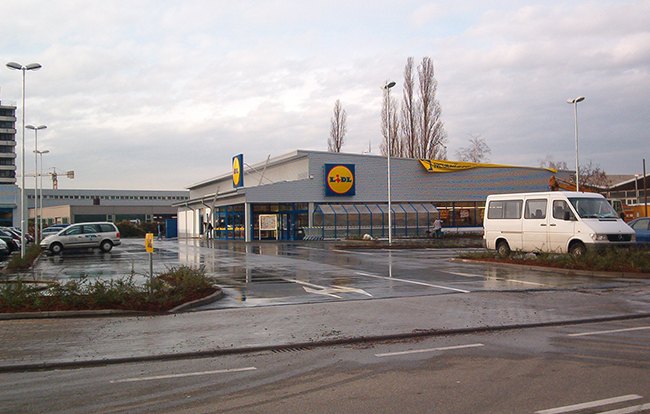 Fachmarktzentrum Worms mit Ladenzeile